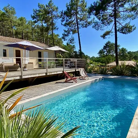 Hébergement de vacances Les Mimosas With Pool And Fantastic Views